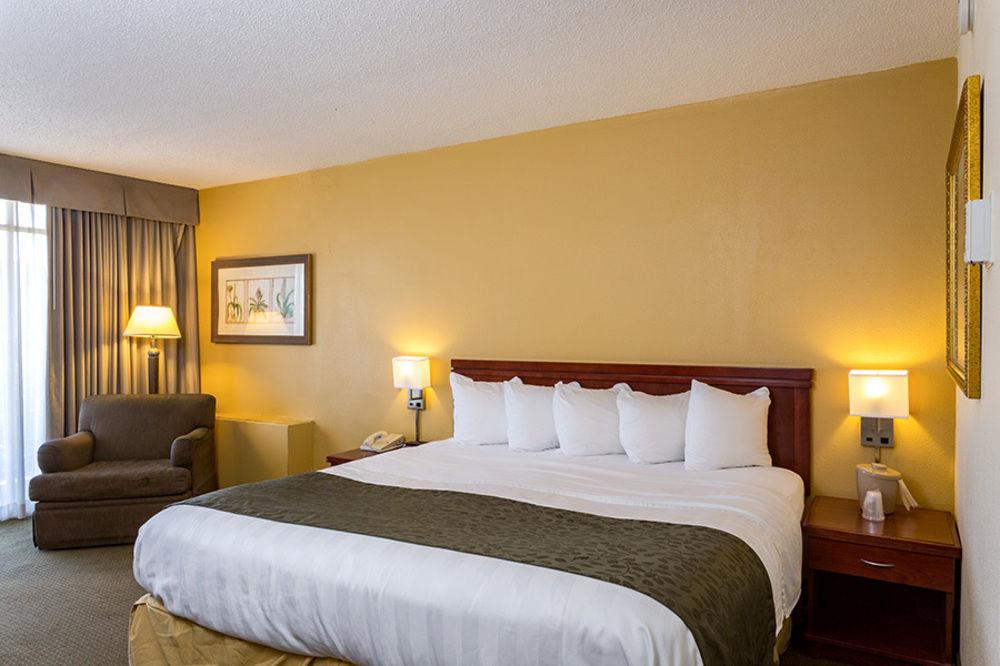 Clarion Hotel Milwaukee Airport المظهر الخارجي الصورة