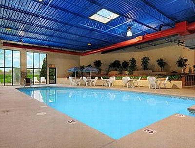 Clarion Hotel Milwaukee Airport المظهر الخارجي الصورة